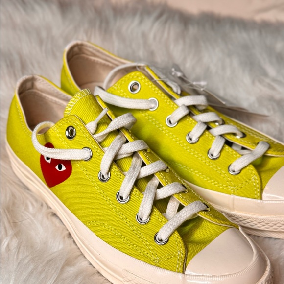 Comme des Garçons PLAY Unisex Play Converse Low-Top Sneakers Lime Green - M8/W10 - Picture 3 of 4